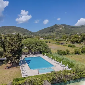 Hotel Hotiday Collection -, Lacona