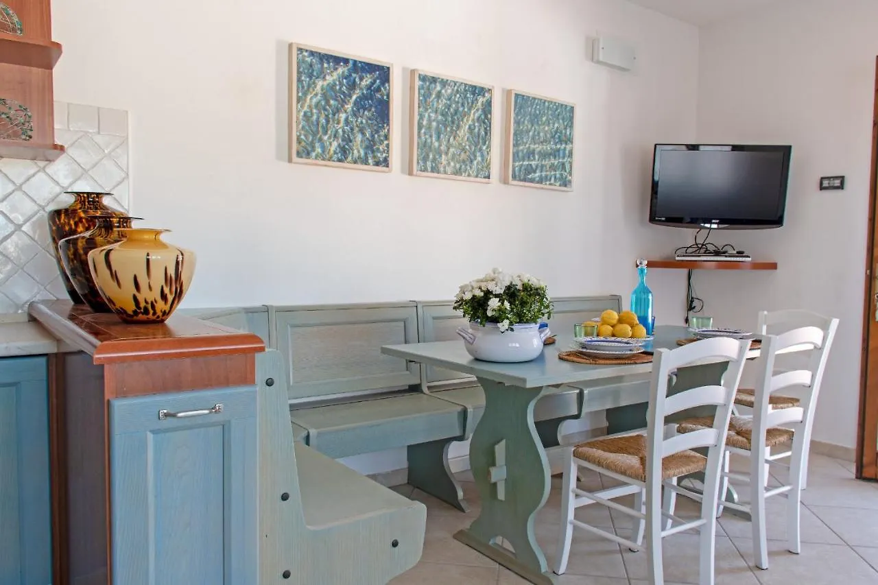Apartment La Terrazza - Splendido Trilocale A Lacona Italy